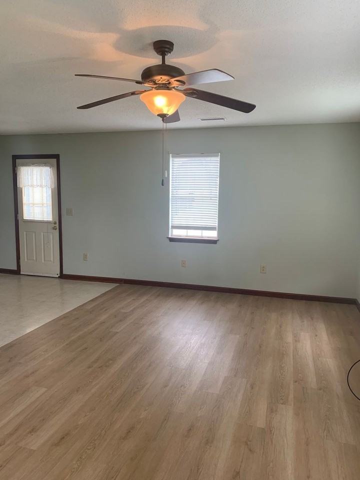 337 337 Sunshine Circle - Sunshine Circle - Photo 3 of 18