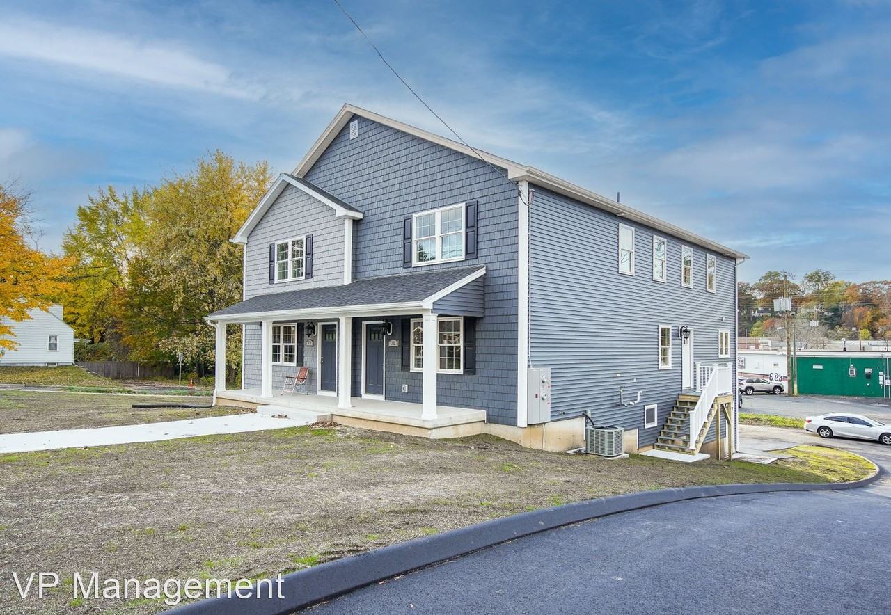 70-72 Suffield St - Photo 2 of 7