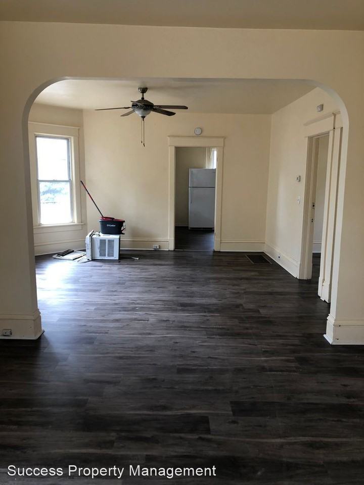 5128 18th Ave - Photo 3 of 6
