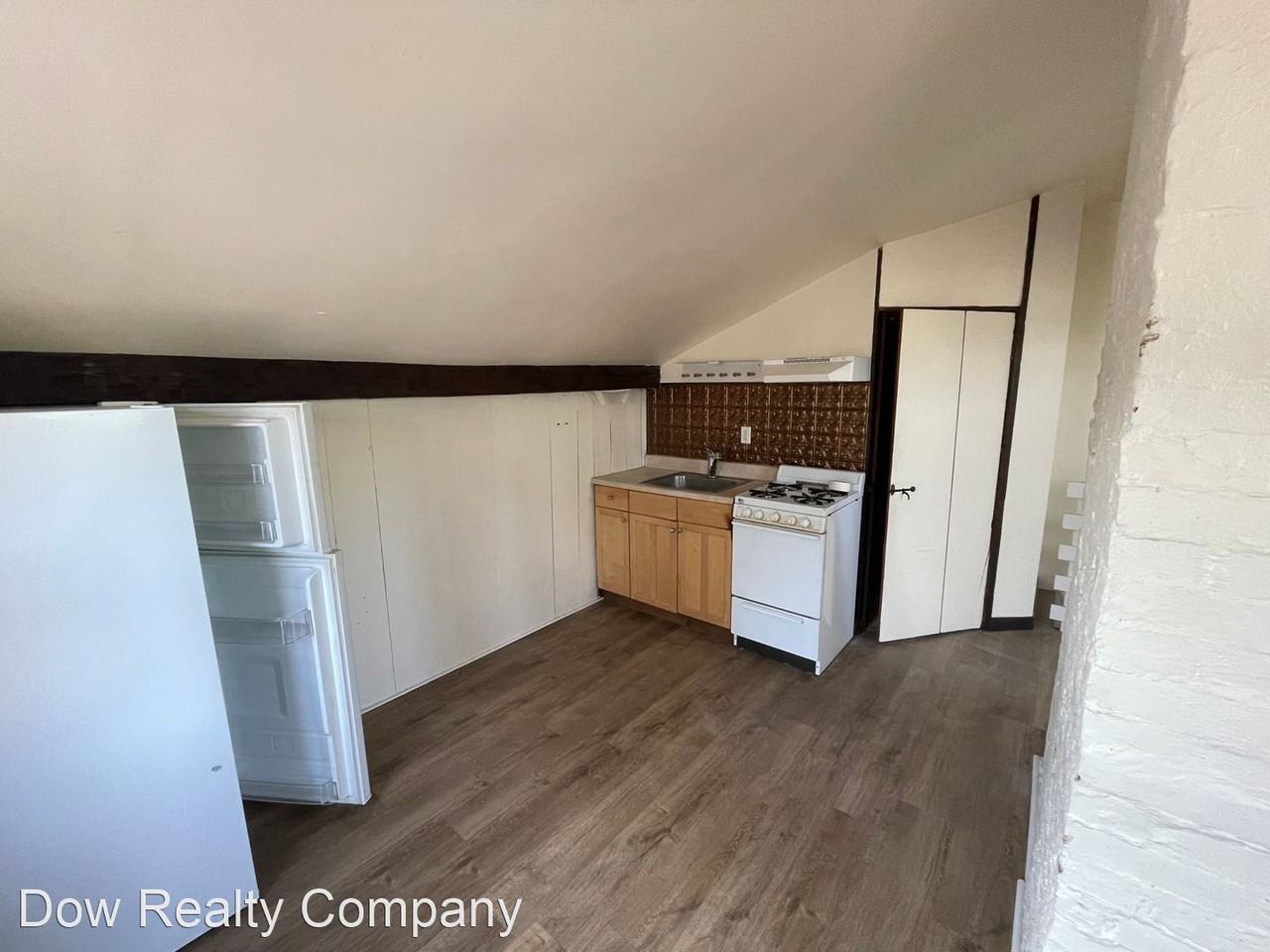 192-194 Dwight Street - Photo 2 of 5