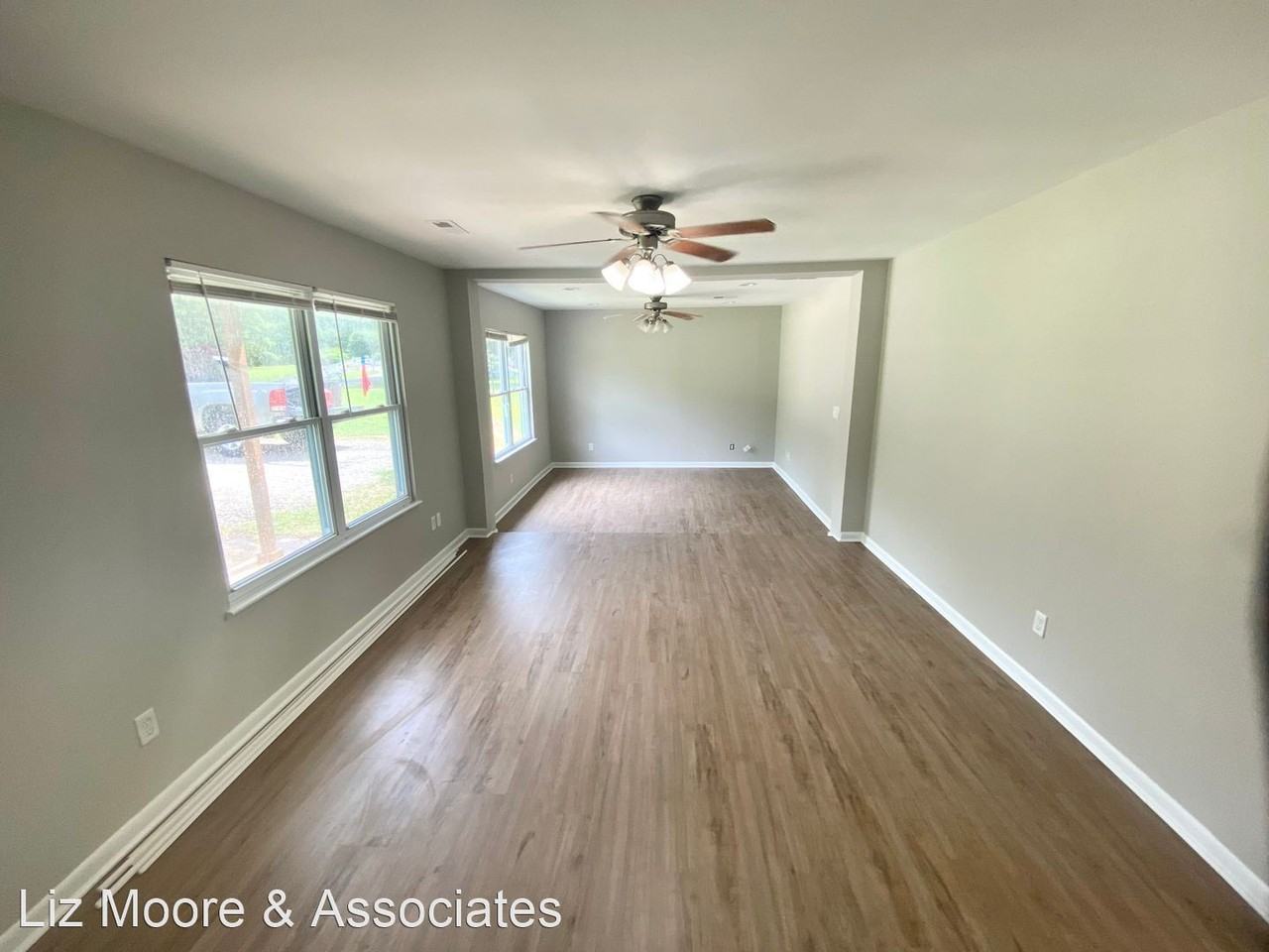 6790 Cedar Lake Dr - Photo 3 of 15