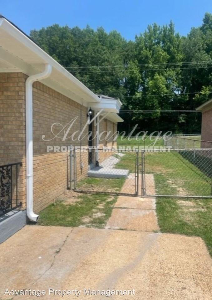 1190 Elder Rd - Photo 3 of 17