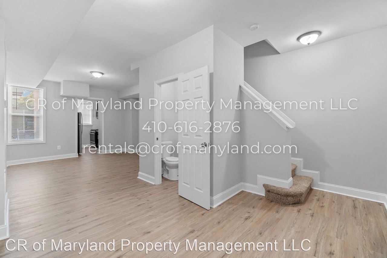 2706 E Chase St - Photo 2 of 16