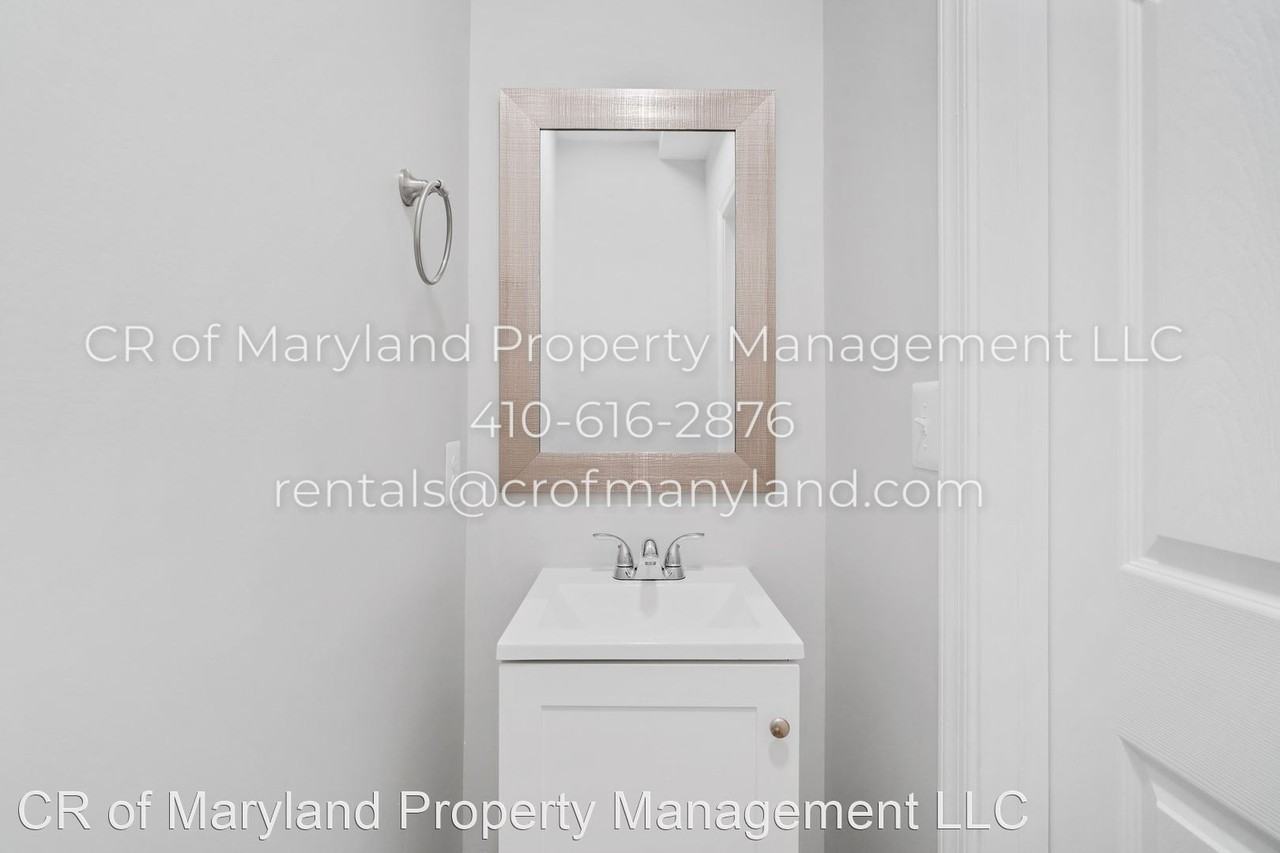 2706 E Chase St - Photo 3 of 16