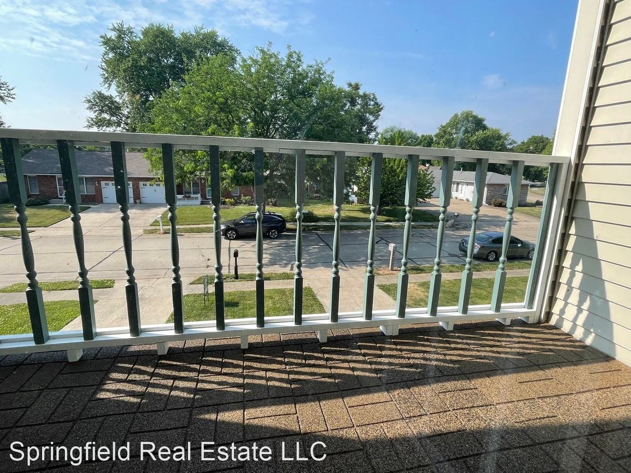 2530 Austin Dr - Photo 3 of 19