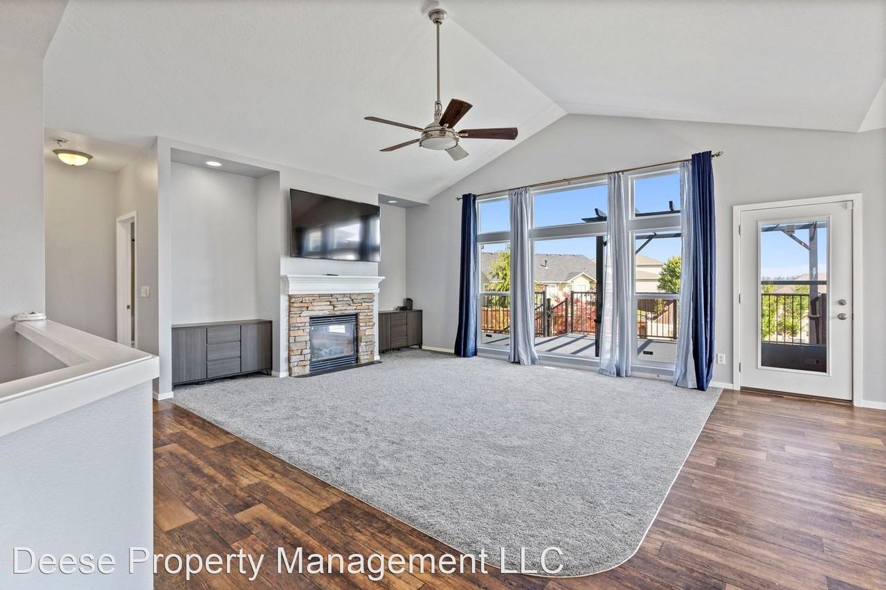 910 W Chaperon Peak Dr - Photo 3 of 26