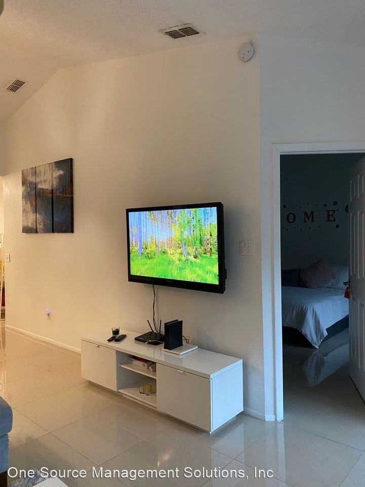 7463 Sugar Bend Dr - Photo 3 of 25