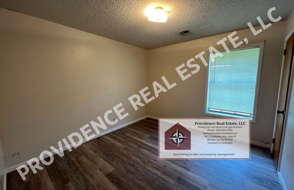 1019 Saratoga St - Photo 3 of 5