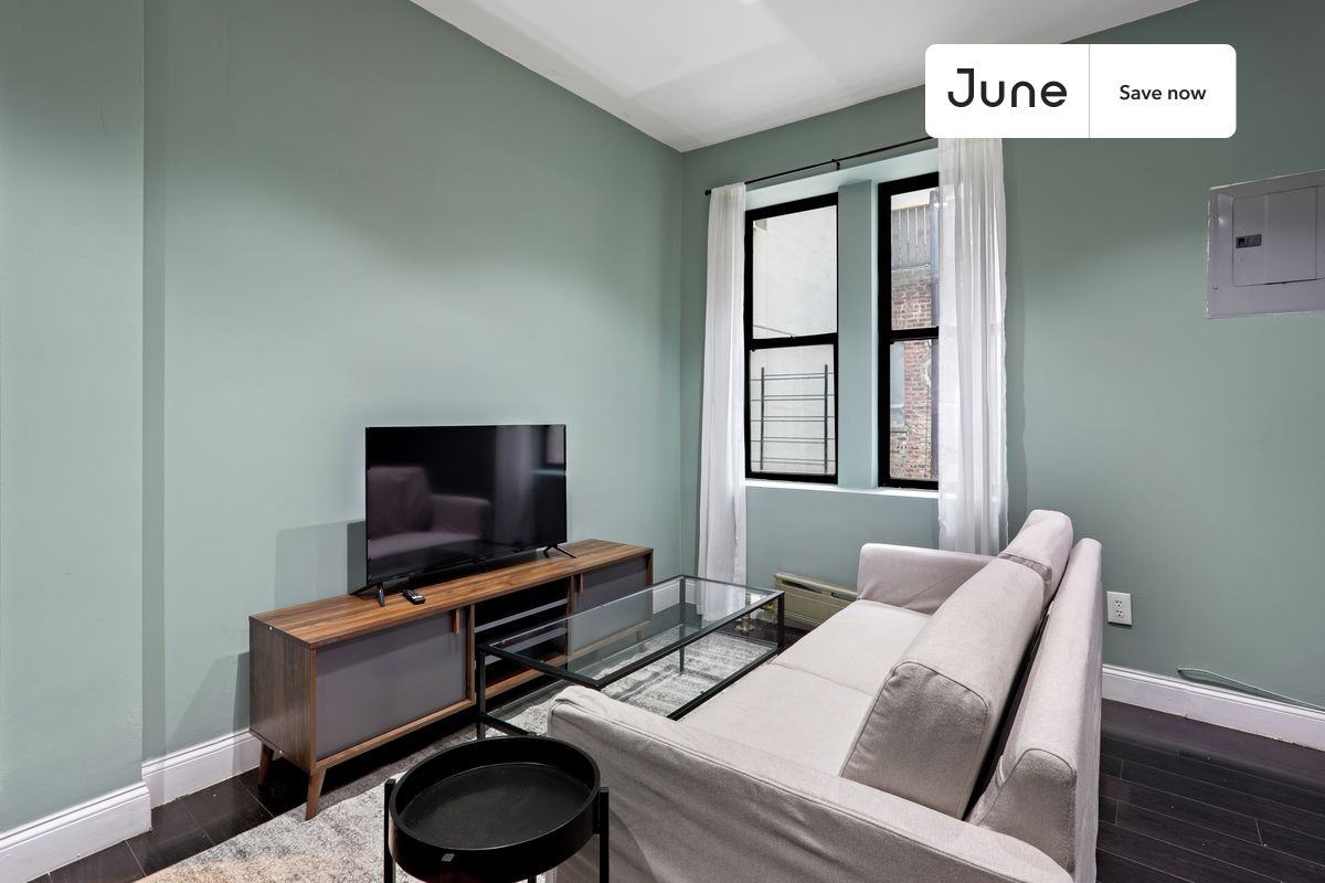 23 E 109th St #1 - Photo 2 of 13