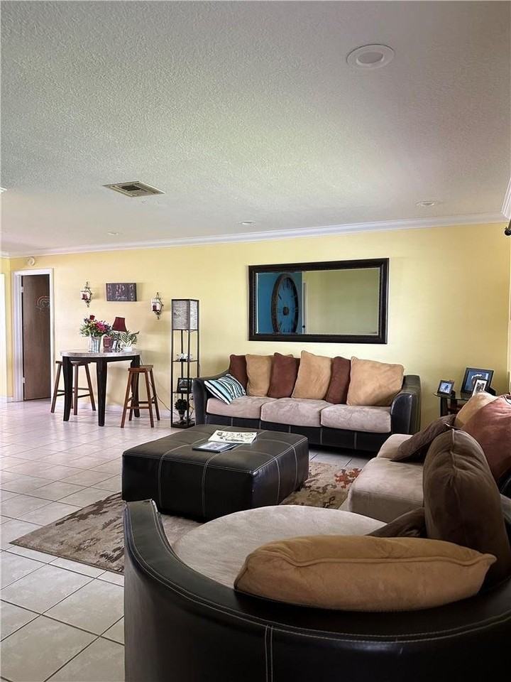 8516 Nw 14th St #8516 - Photo 2 of 8