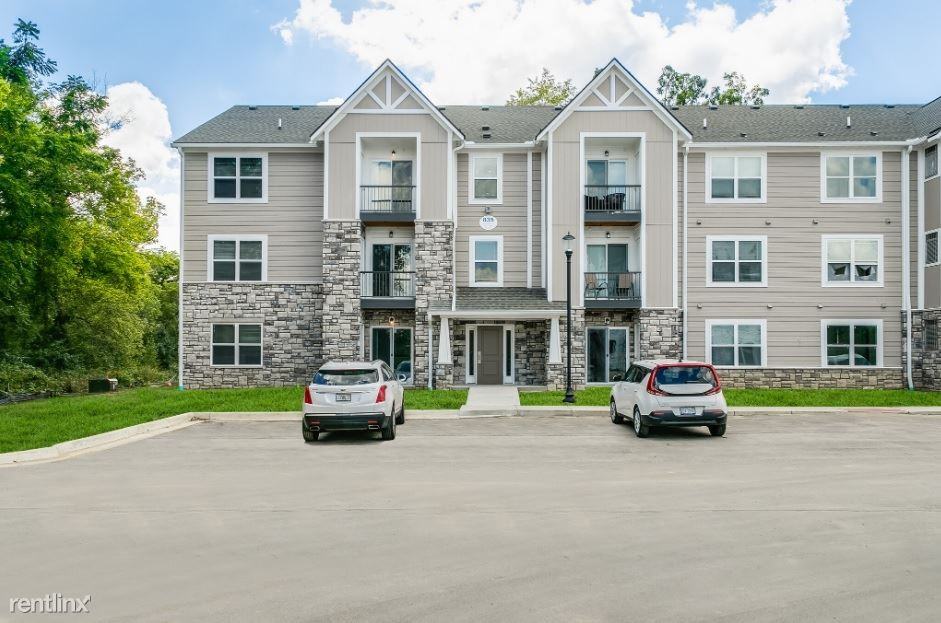 Westlake Place (825-845) - Photo 2 of 7