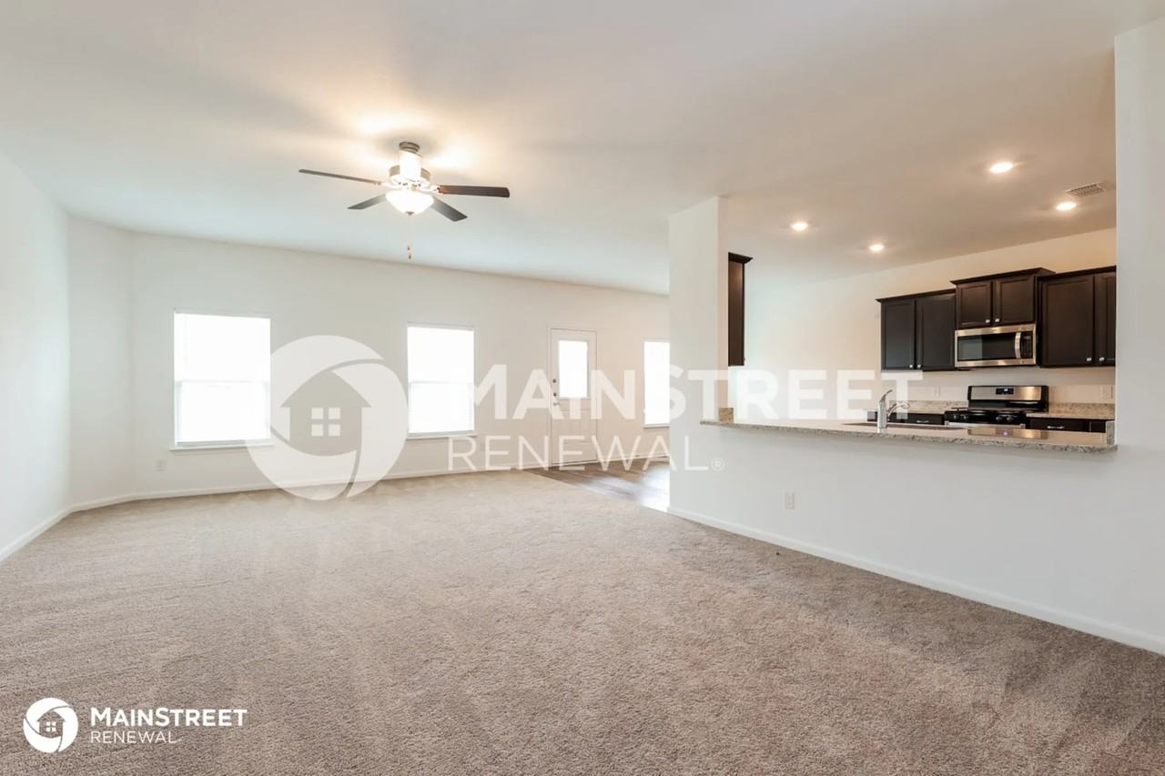 826 Shady Brk - Photo 3 of 16