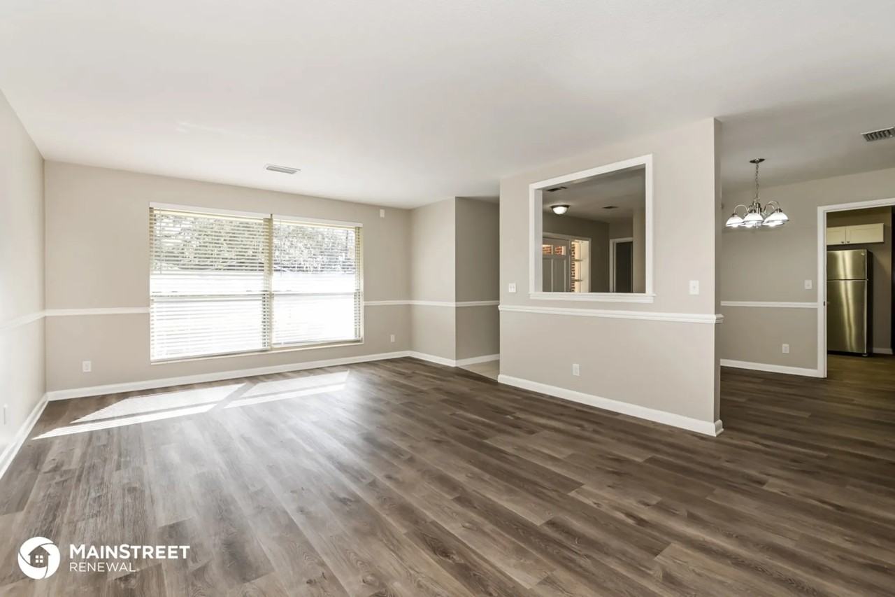5421 Coppedge Ave - Photo 3 of 16