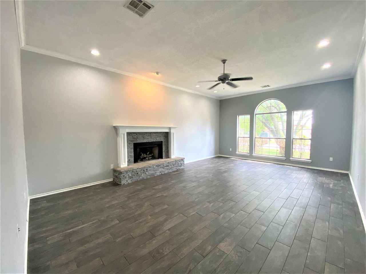 713 Nw 143rd St #1 - Photo 3 of 26