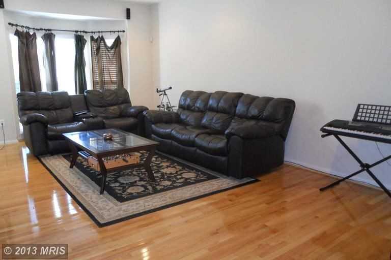 8800 Papillon Dr - Photo 2 of 15