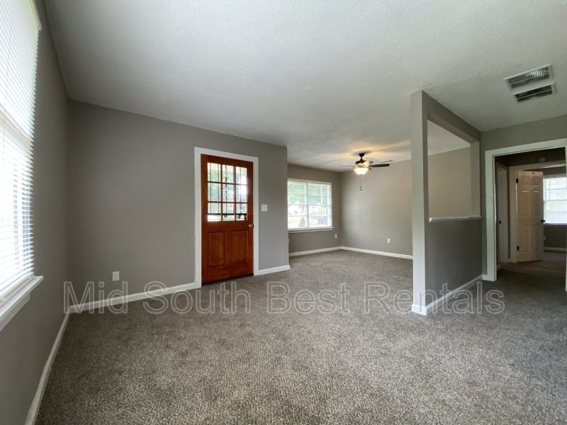 2204 Labelle St - Photo 2 of 8