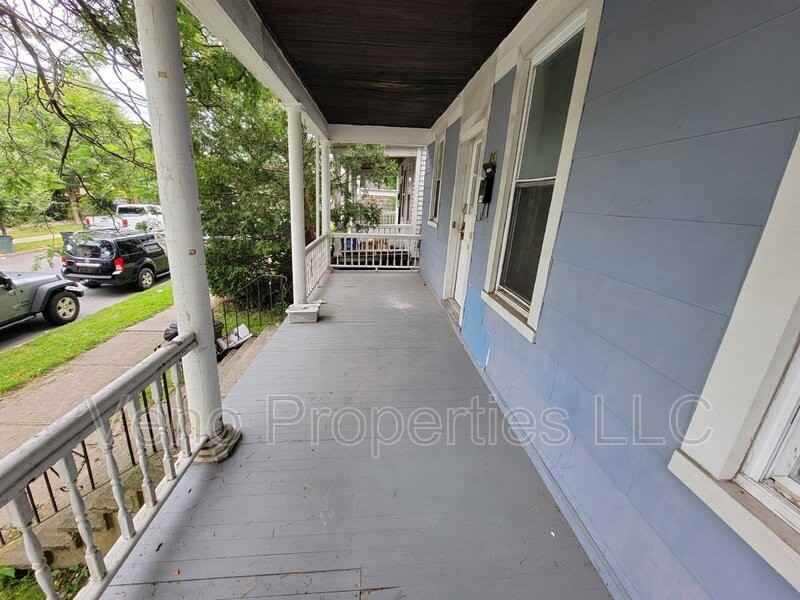 257 Partridge St - Photo 2 of 34