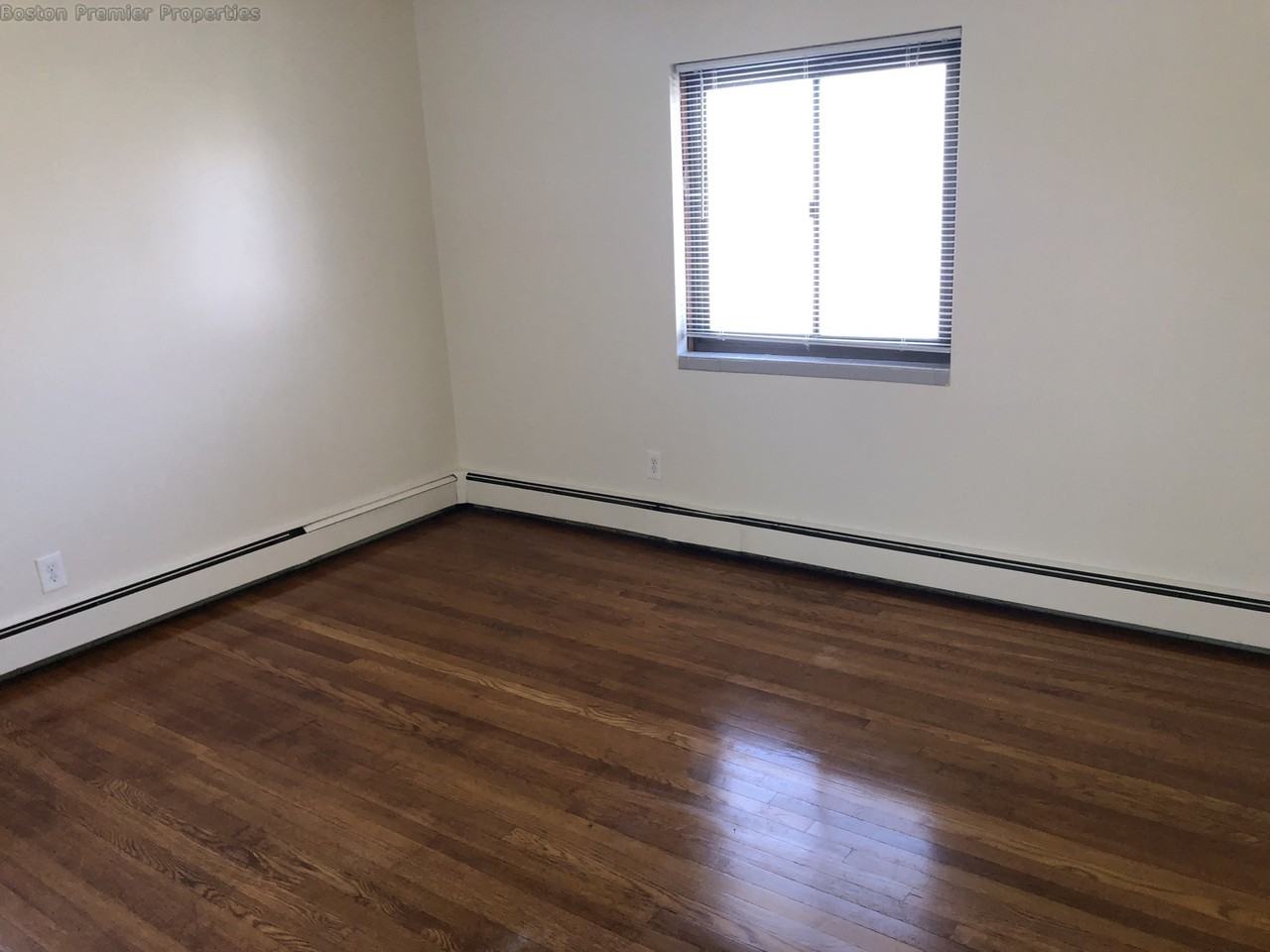 Marlboro St #1F - Photo 3 of 4
