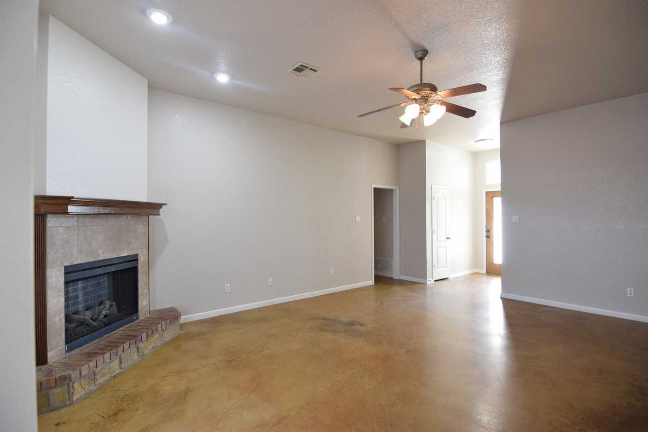3411 Lauren St - Photo 6 of 19