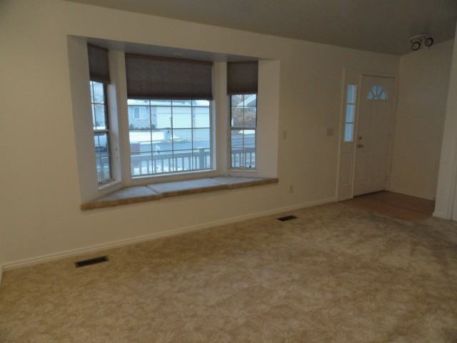 970 Canterbury Dr - Photo 2 of 21