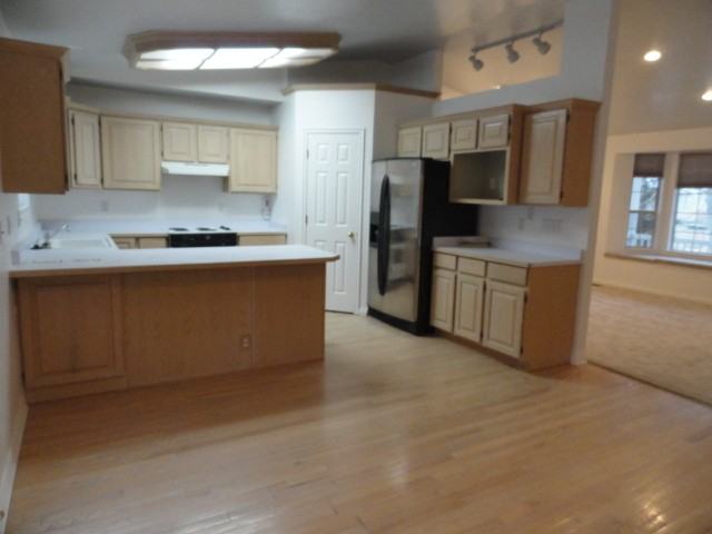 970 Canterbury Dr - Photo 4 of 21