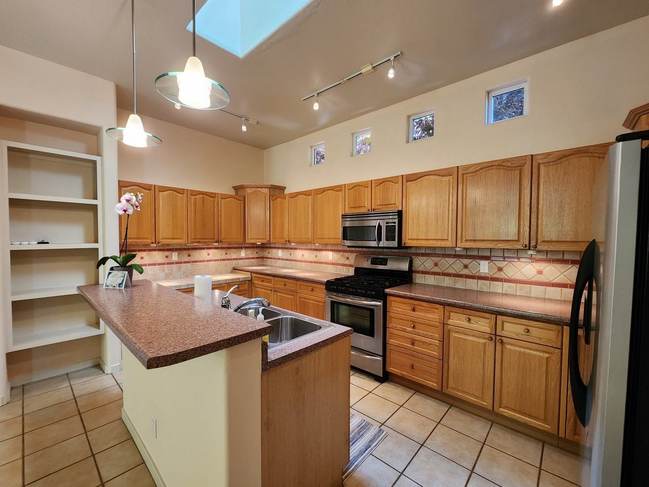 16 Prairie Crest Dr - Photo 3 of 15