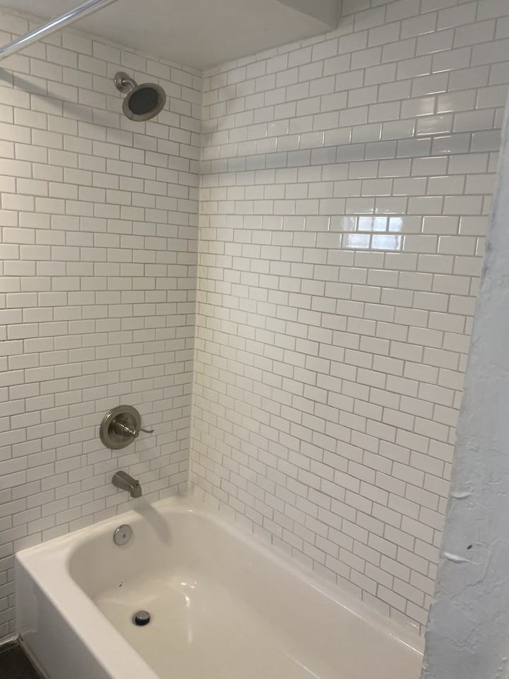 1530 E Pierce St - Photo 3 of 9