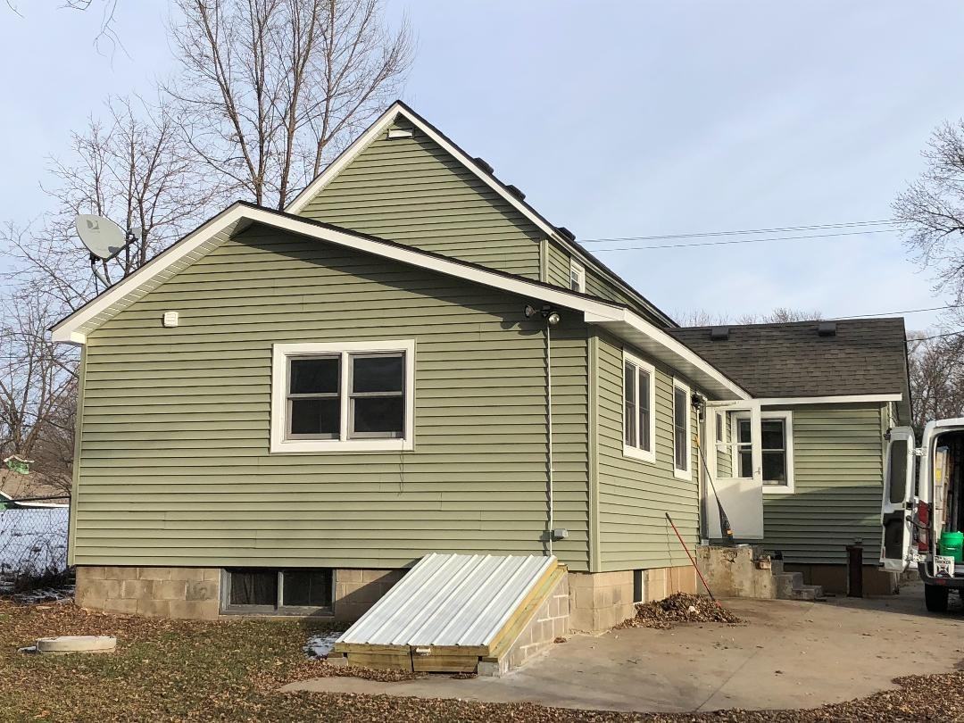 1362 Main St - Photo 3 of 22