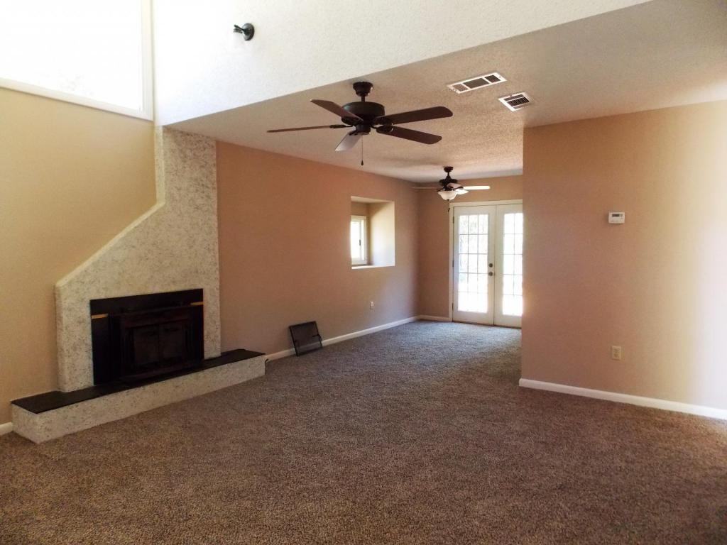 119 Greenbriar Trl - Photo 4 of 16