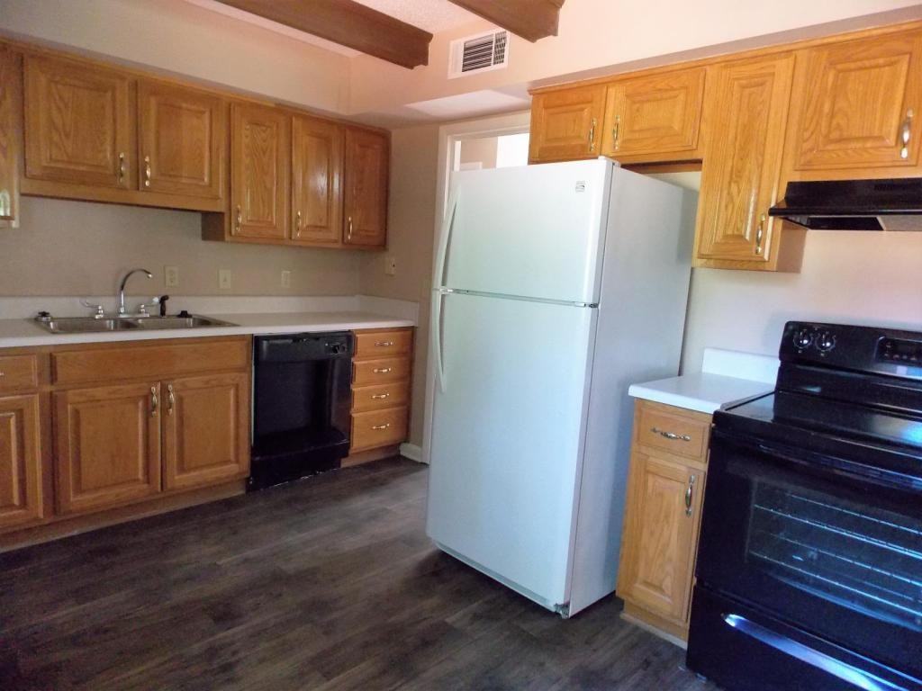 119 Greenbriar Trl - Photo 6 of 16