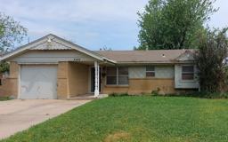 2713 Sw 65th St #1 - Photo 1 of 1