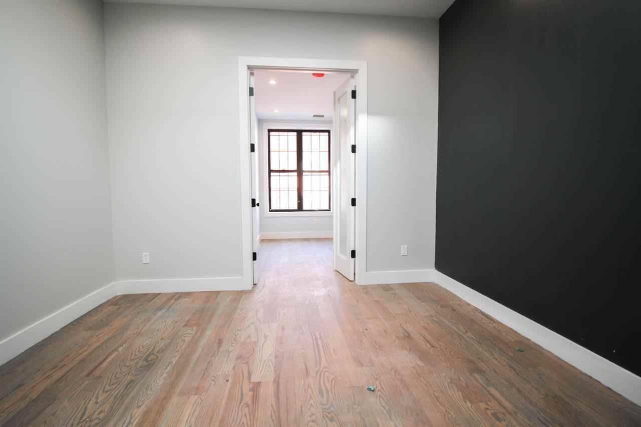 2 Stanwix St #3R - Photo 2 of 10