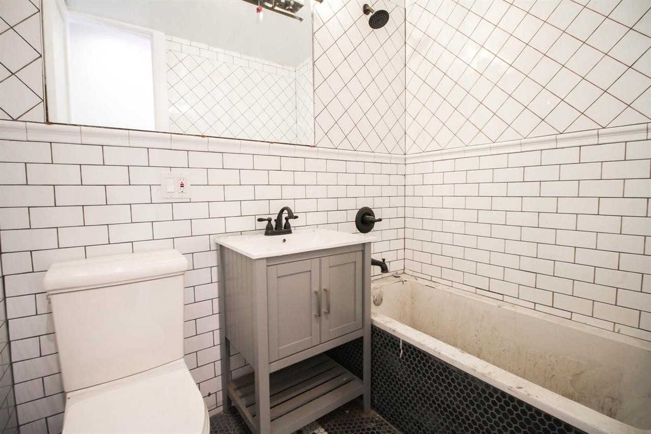 2 Stanwix St #3R - Photo 6 of 10