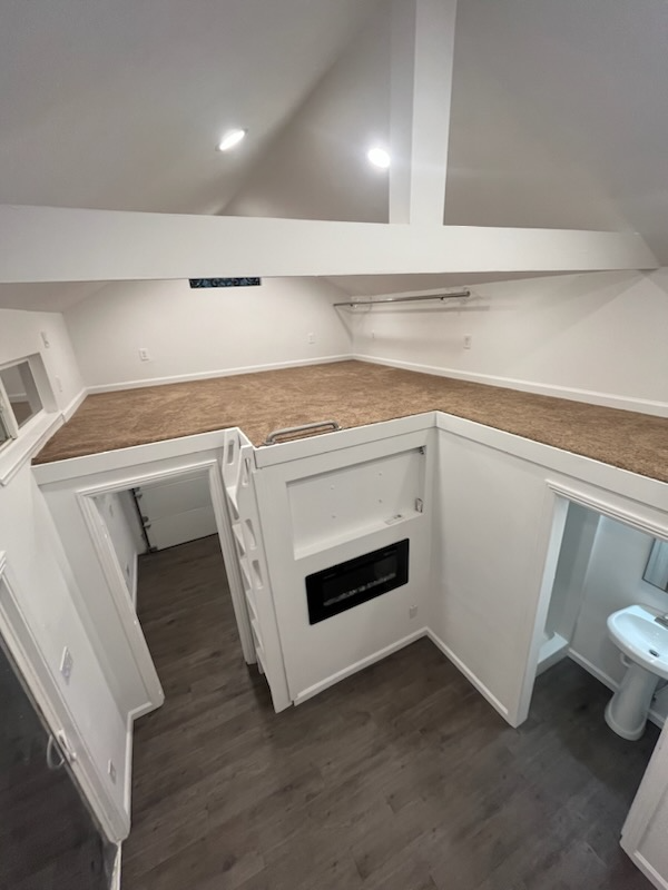 123 Hawley Rd - Photo 3 of 7