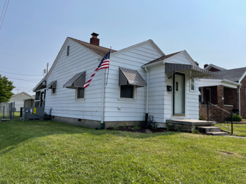 761 E Delaware St - Photo 4 of 21