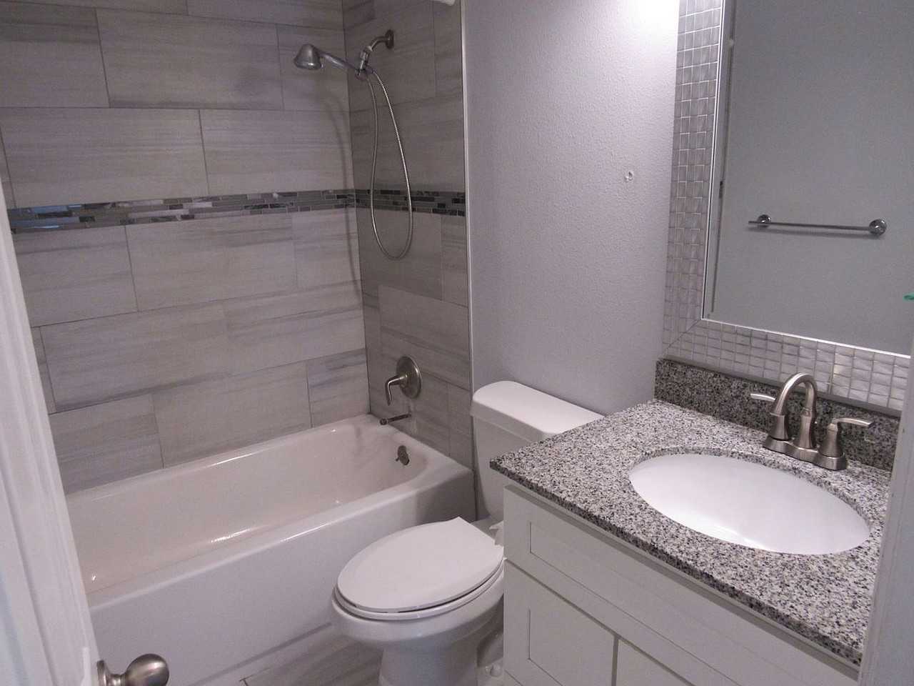 2727 Twin Oaks Ct #NA - Photo 2 of 2