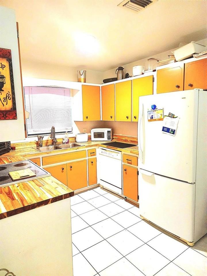 1514 N Federal Hwy #1514 - Photo 3 of 8