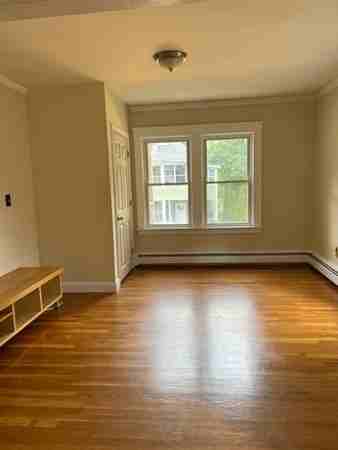 52 Thompson St #2 - Photo 3 of 9