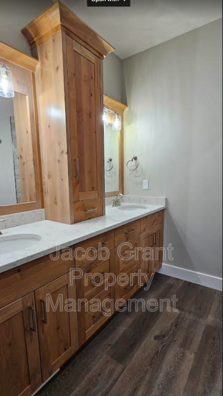 1930 Autumn Ln - Photo 6 of 12