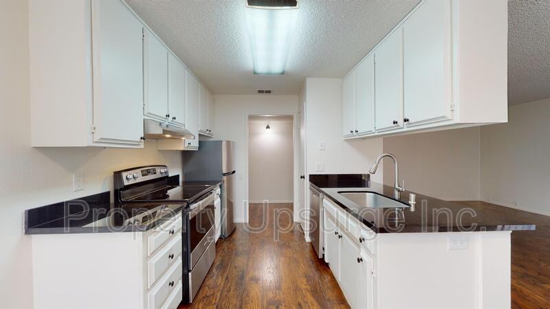 905 Lakeside Dr #2 - Photo 2 of 17