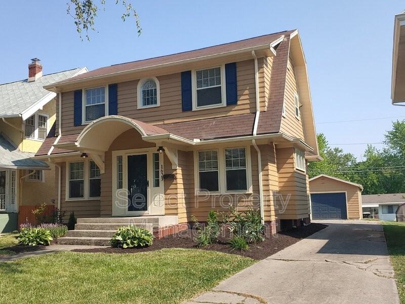 1623 Curdes Ave - Photo 2 of 28