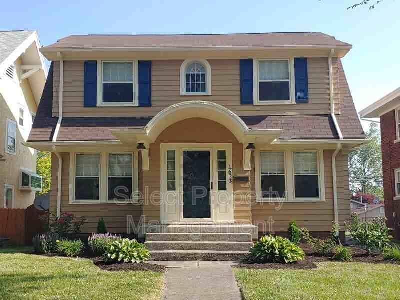 1623 Curdes Ave - Photo 3 of 28