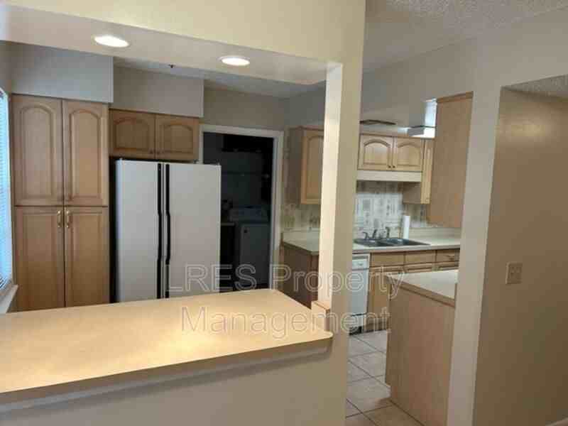 4603 Lighthouse Cir - Photo 3 of 50