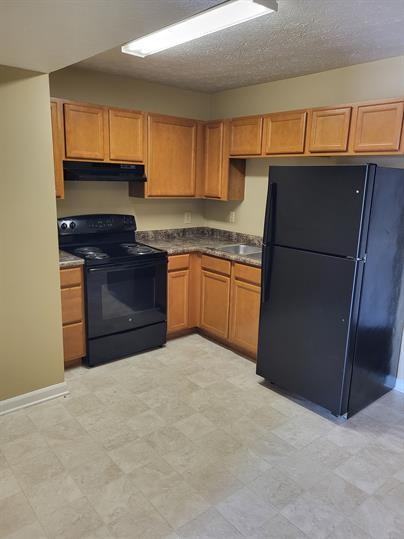 443 Jason Drive - Photo 3 of 7