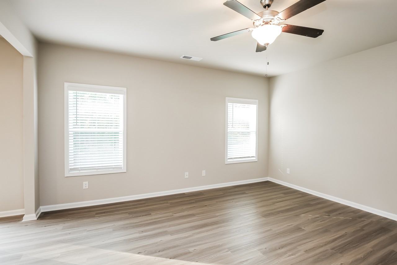 3237 Lilac Creek Trl - Photo 5 of 40