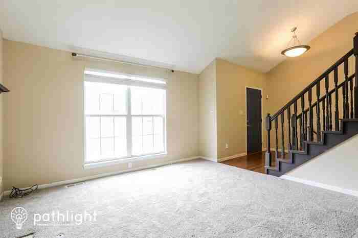 448 Se Ashton Dr - Photo 3 of 16