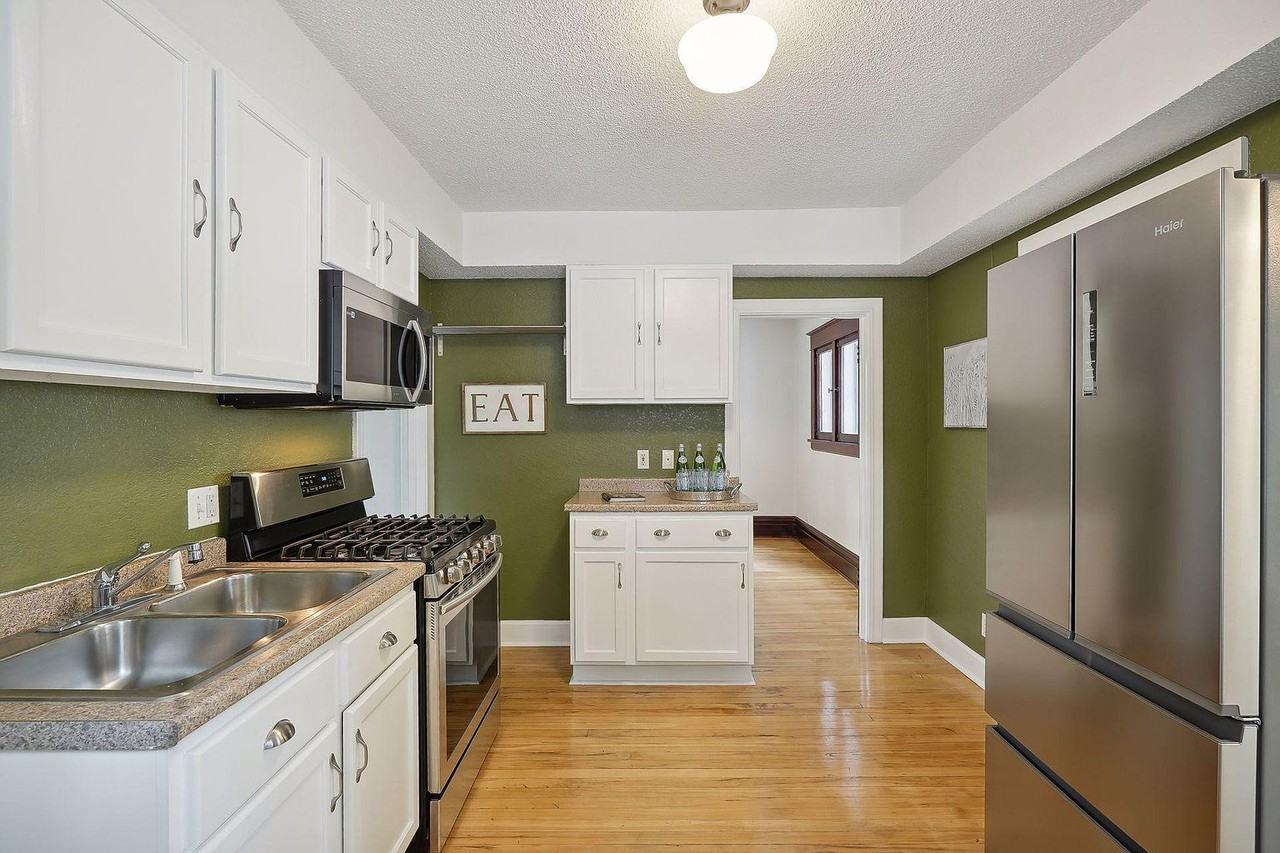 2714 Brighton Ave Ne #NA - Photo 3 of 5