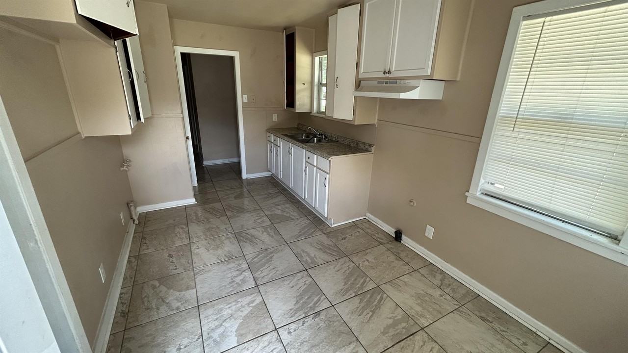 6754 Autumn Ave #1 - Photo 3 of 10