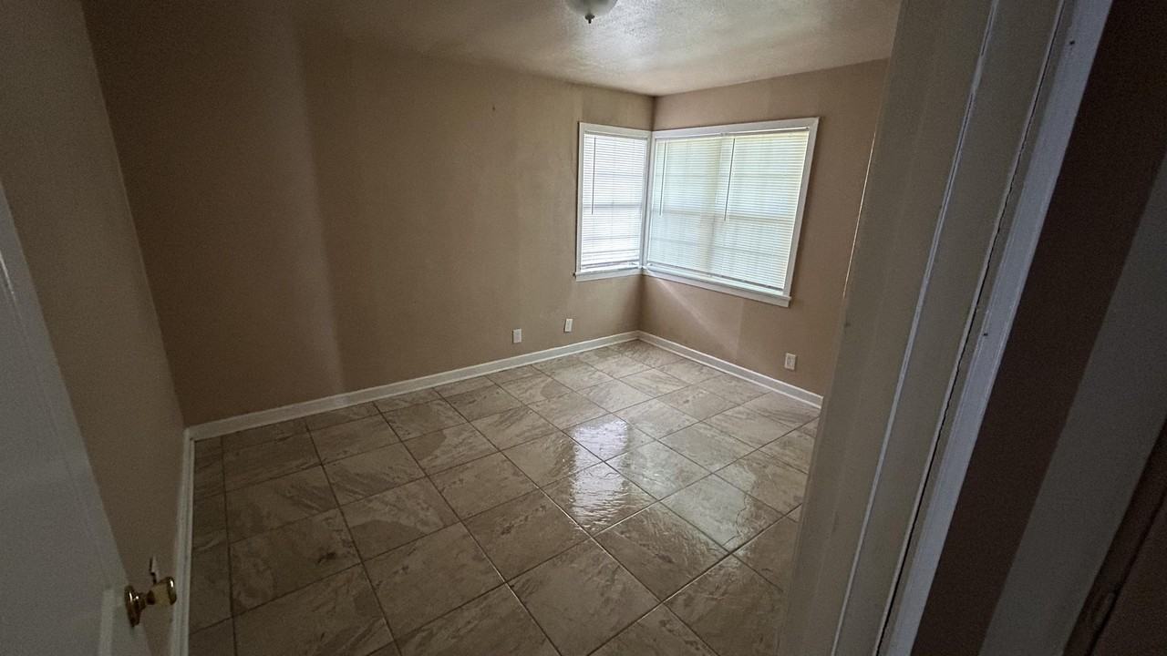 6754 Autumn Ave #1 - Photo 4 of 10