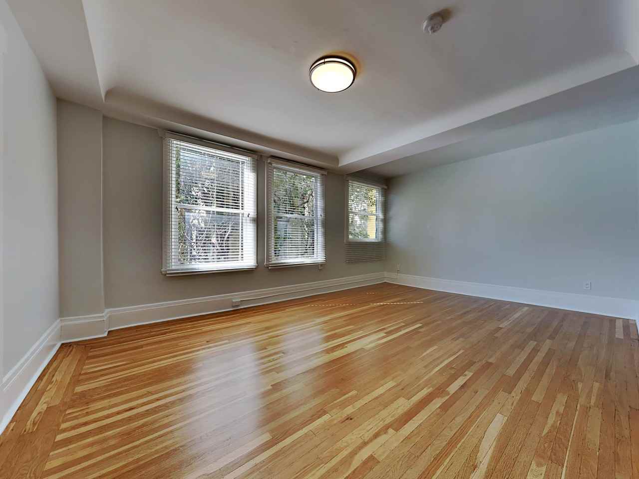 704 Bush St - Photo 5 of 19